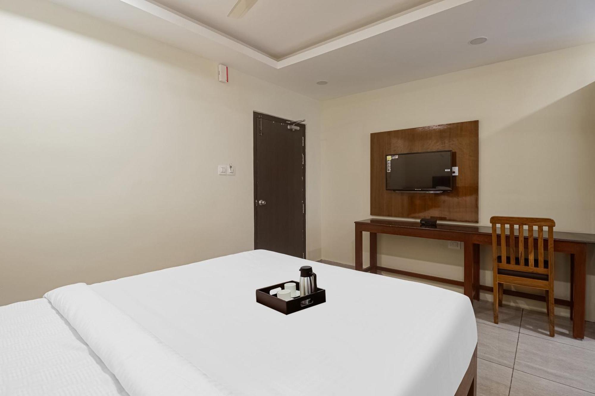 Townhouse Dj Grand Otel Tirupati Dış mekan fotoğraf