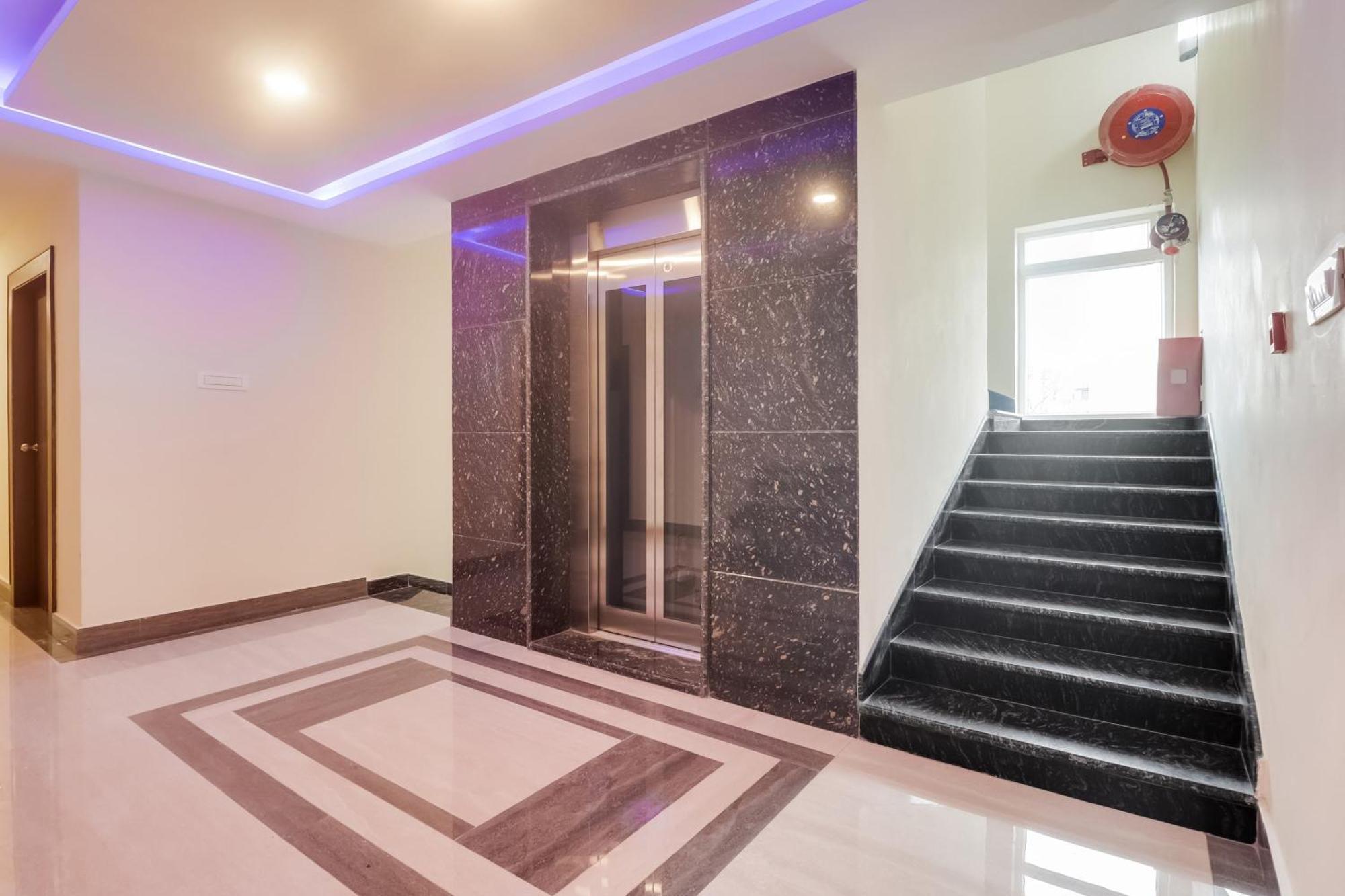 Townhouse Dj Grand Otel Tirupati Dış mekan fotoğraf
