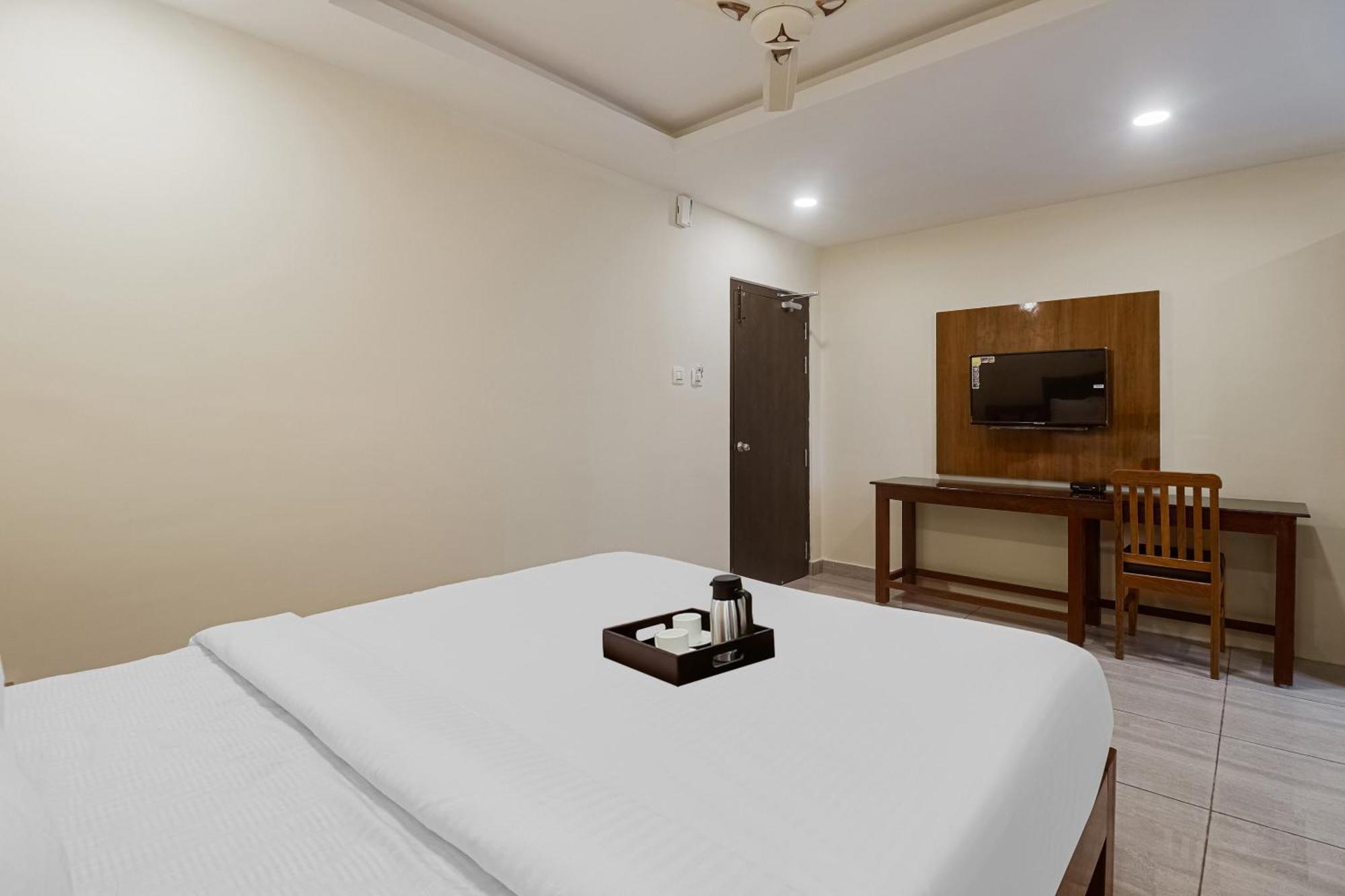 Townhouse Dj Grand Otel Tirupati Dış mekan fotoğraf
