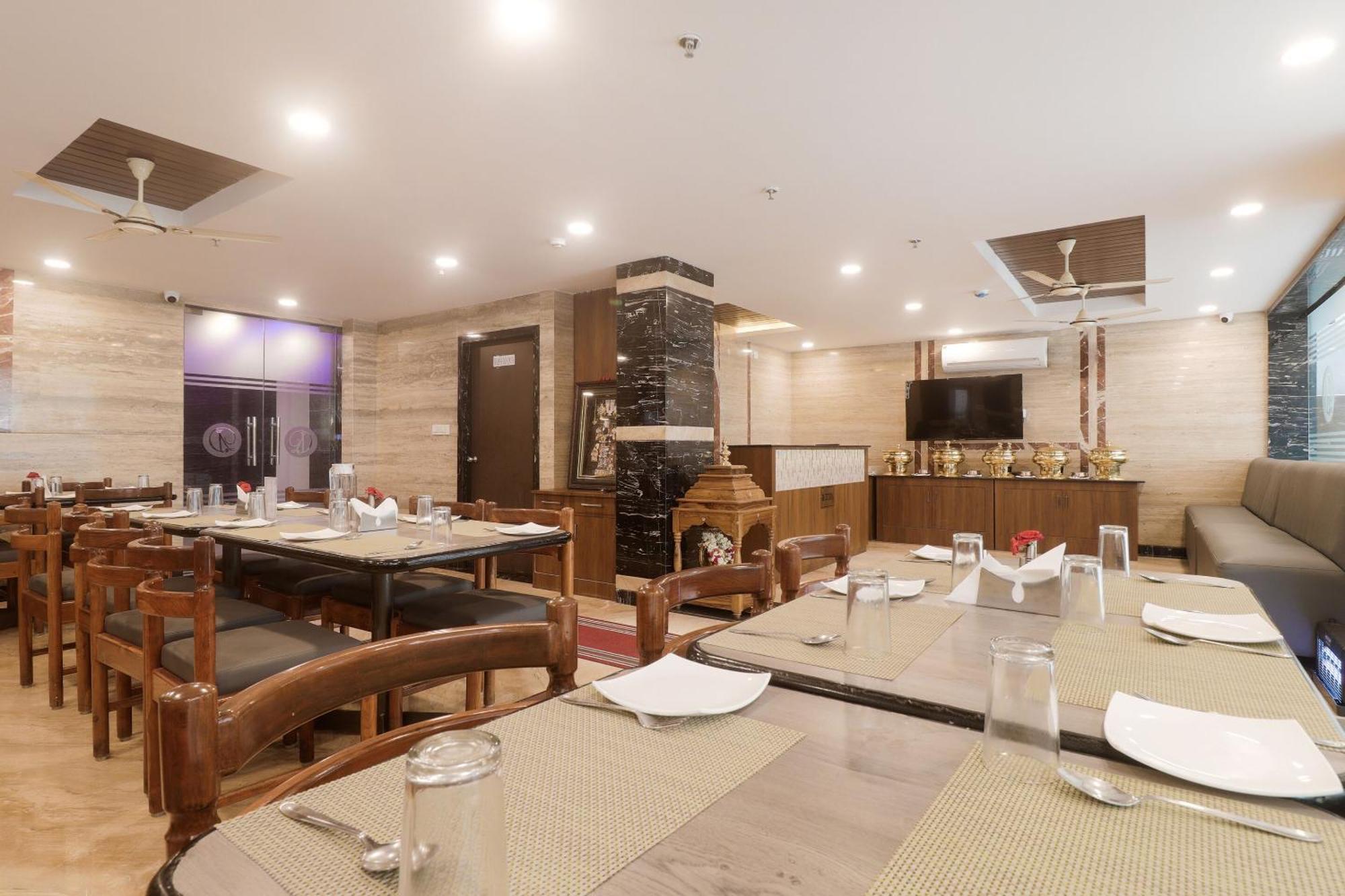 Townhouse Dj Grand Otel Tirupati Dış mekan fotoğraf